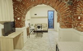 Top Center Semi-detached Apartment Studio